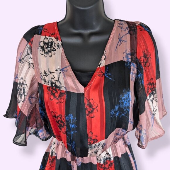 BCBGeneration Sheer Flowy Top - Picture 5 of 7